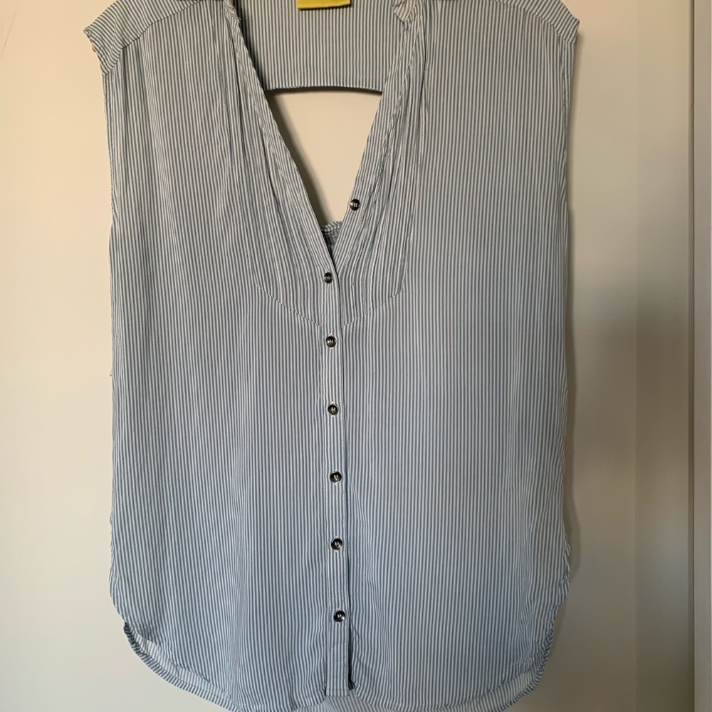 Striped button down blouse - Picture 2 of 7